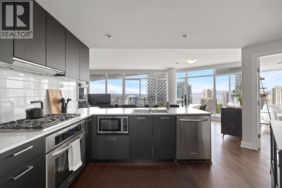 2601 1372 SEYMOUR STREET|Vancouver, British Columbia V6B0L1