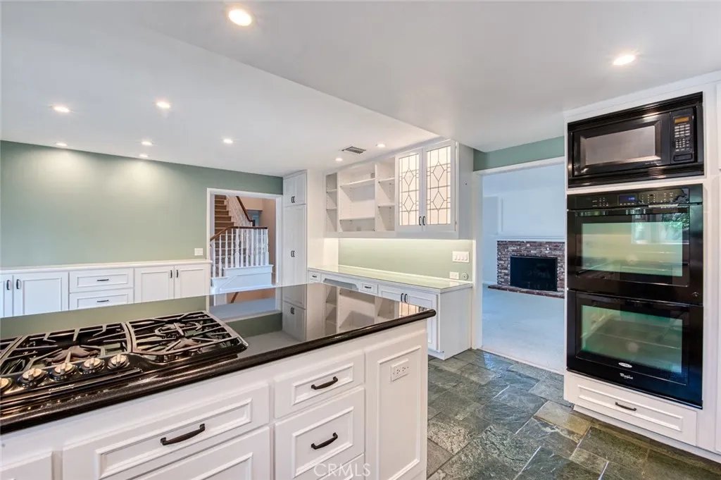 Additional image 37 of 2641 Alta Vista Dr, Newport Beach, CA 92660