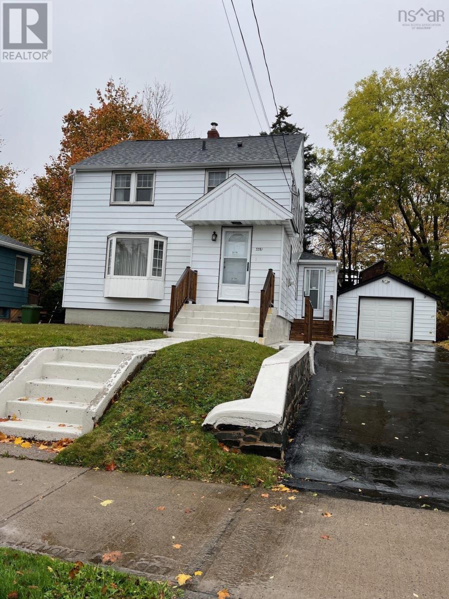 3381 Claremont Street|Halifax, Nova Scotia B3L3L6