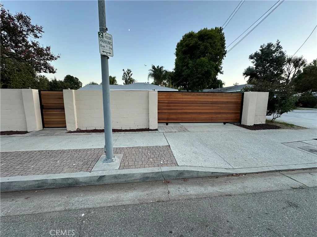 Additional image 34 of 19140 strathern, Reseda, CA 91335