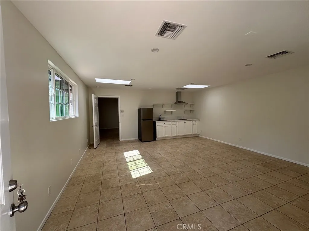 Additional image 106 of 21327 De La Osa Street, Woodland Hills, CA 91364