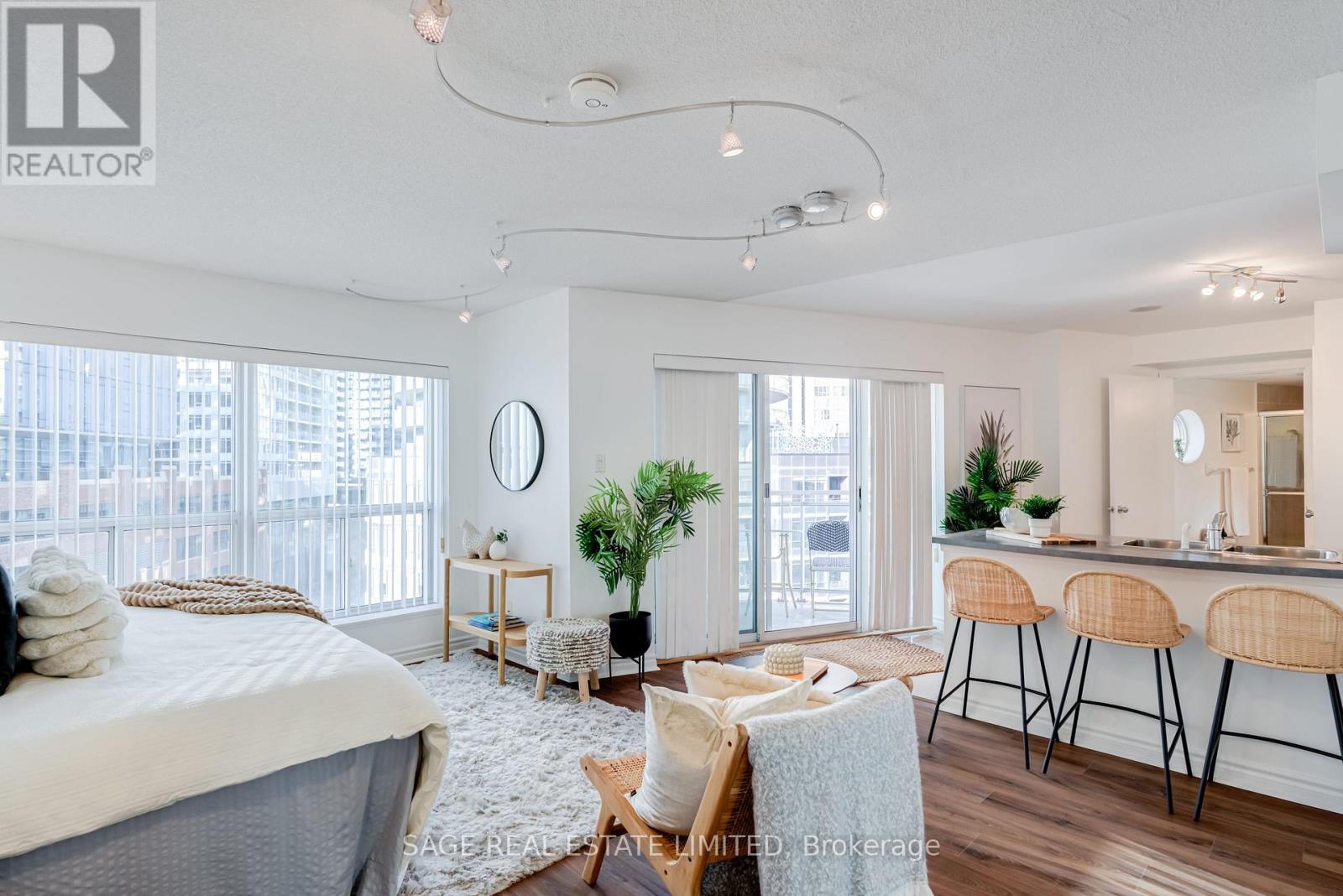 819 - 600 QUEENS QUAY W|Toronto (Waterfront Communities), Ontario M5V3M3