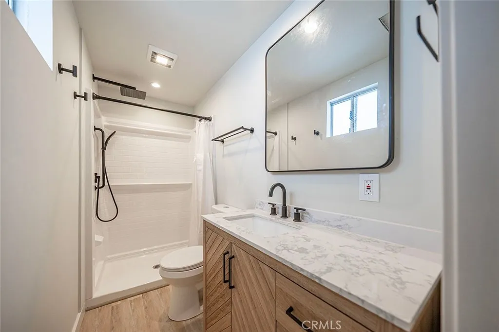 Additional image 25 of 50 Surfside Avenue Unit B, Surfside, CA 90743