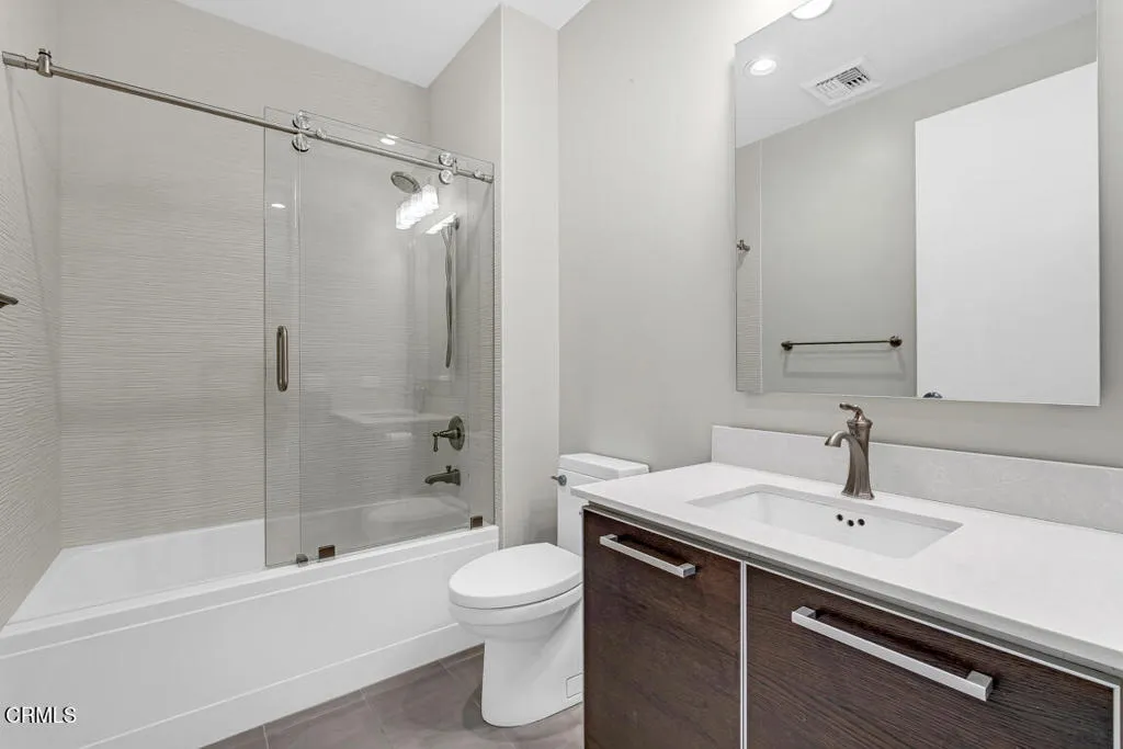 Additional image 102 of 801 S Grand Avenue Unit 1710, Los Angeles, CA 90017