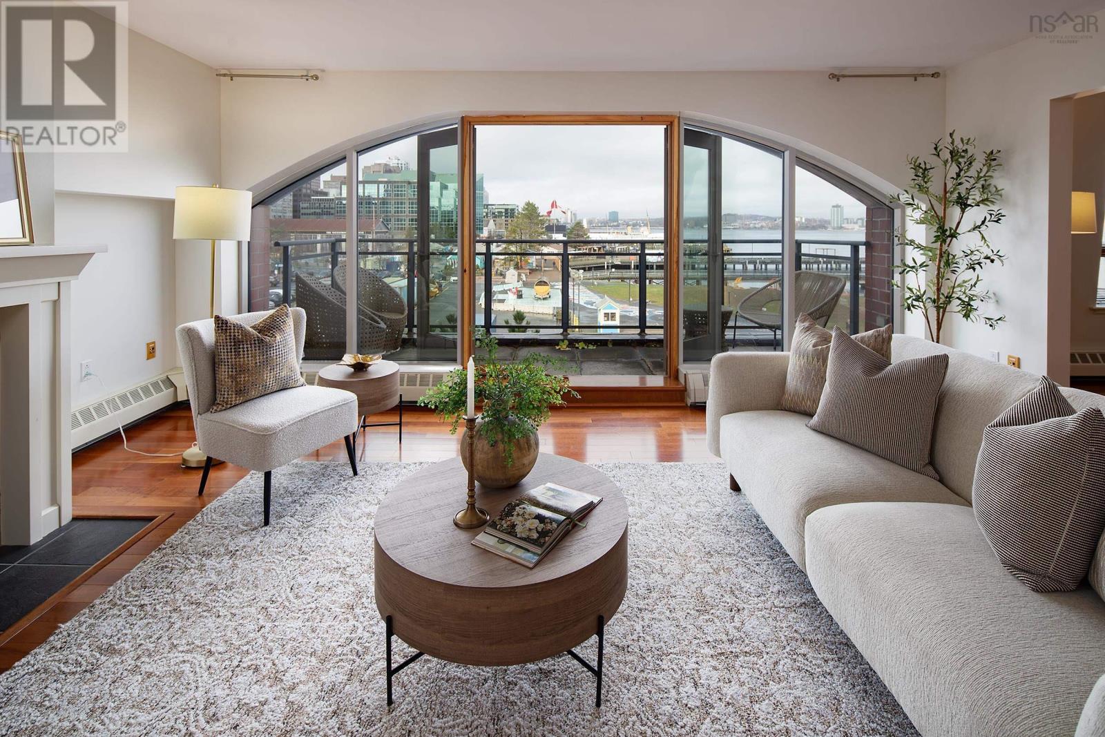 411 1477 Lower Water Street|Halifax, Nova Scotia B3J3Z4