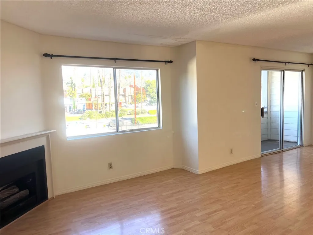 Additional image 22 of 328 E Valencia Ave Apt G, Burbank, CA 91502