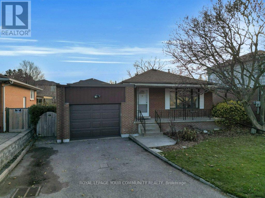 Property image for 81 CLARK AVENUE|Markham (Thornhill), Ontario L3T1S7
