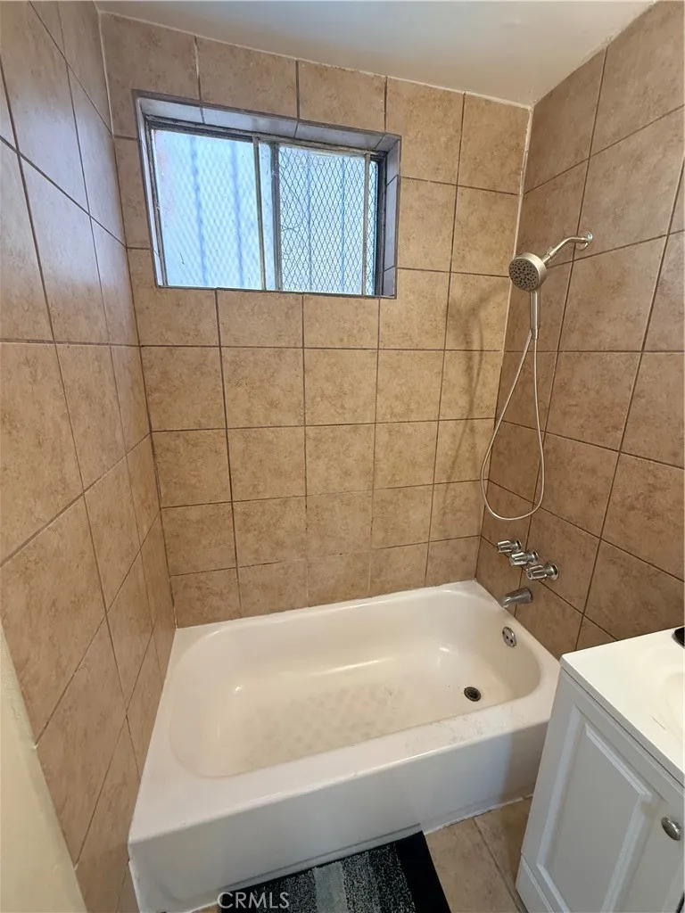 Additional image 46 of 426 E 79th Street Unit 1, Florence, CA 90003