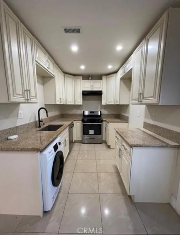 Additional image 36 of 19158 schoenborn, Northridge, CA 91324