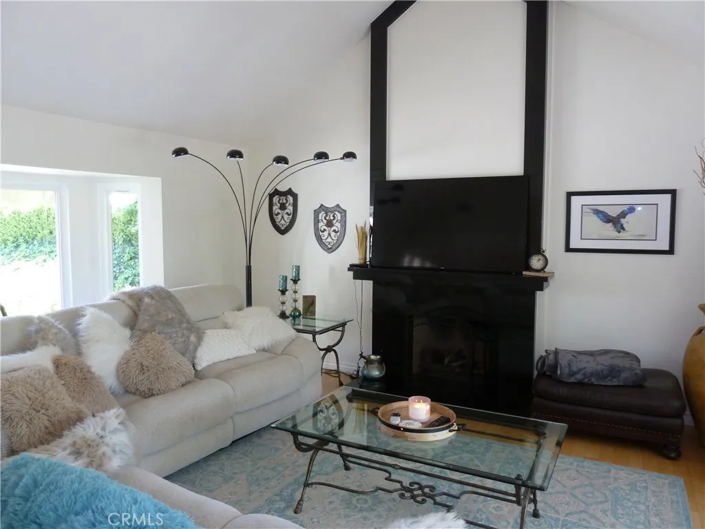 Additional image 30 of 411 Newcastle Street, Thousand Oaks, CA 91361