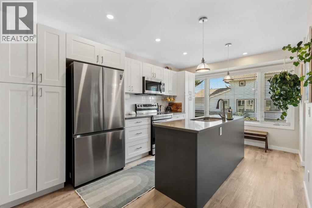 109 Coachway Lane SW|Calgary, Alberta T3H2V9