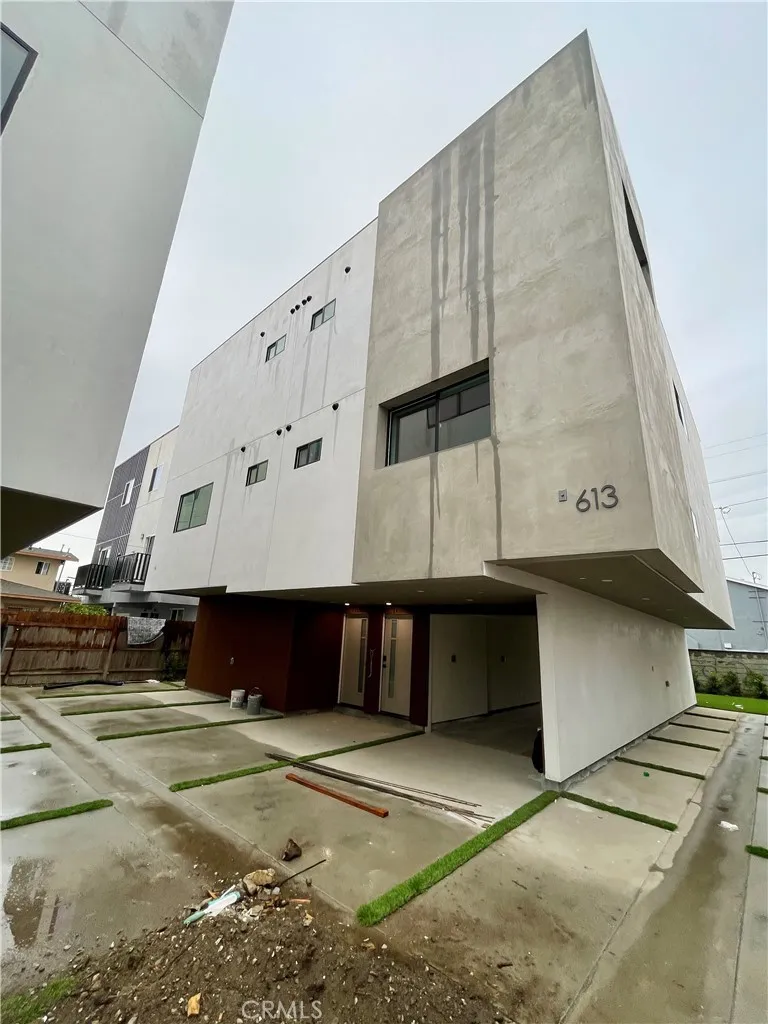 Additional image 58 of 613 W 41st Place, Los Angeles, CA 90037