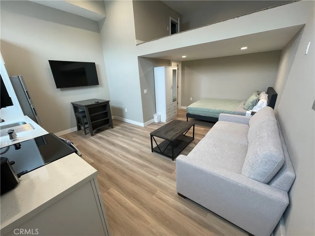 Additional image 2 of 3335 Triangle Place Unit B, Glendale, CA 91208