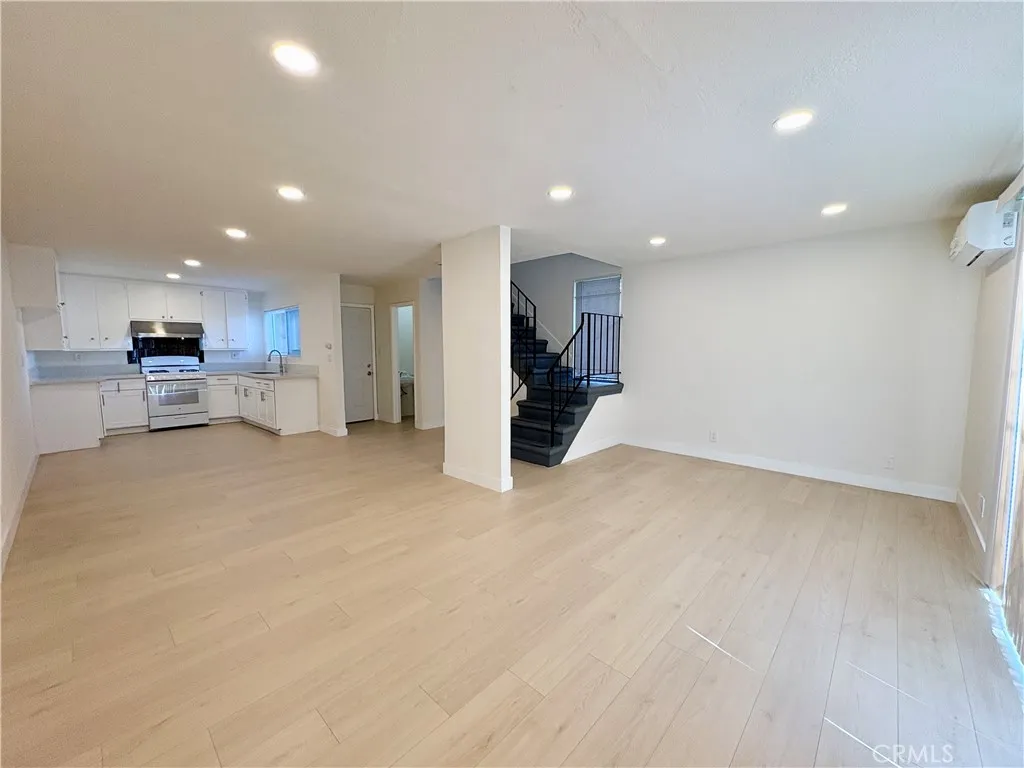 Additional image 15 of 660 E 6th Street Unit A, Azusa, CA 91702