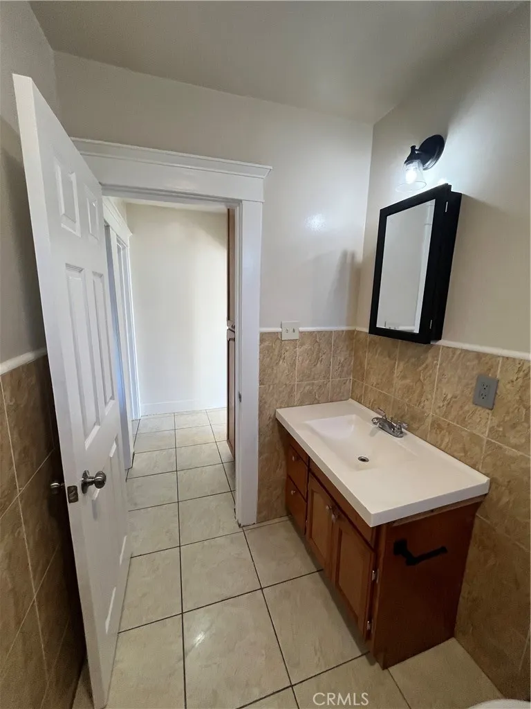 Additional image 68 of 1355 W 49th St, Los Angeles, CA 90037