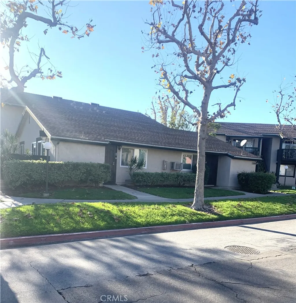 Additional image 2 of 23294 Orange Avenue Unit 1, Lake Forest, CA 92630