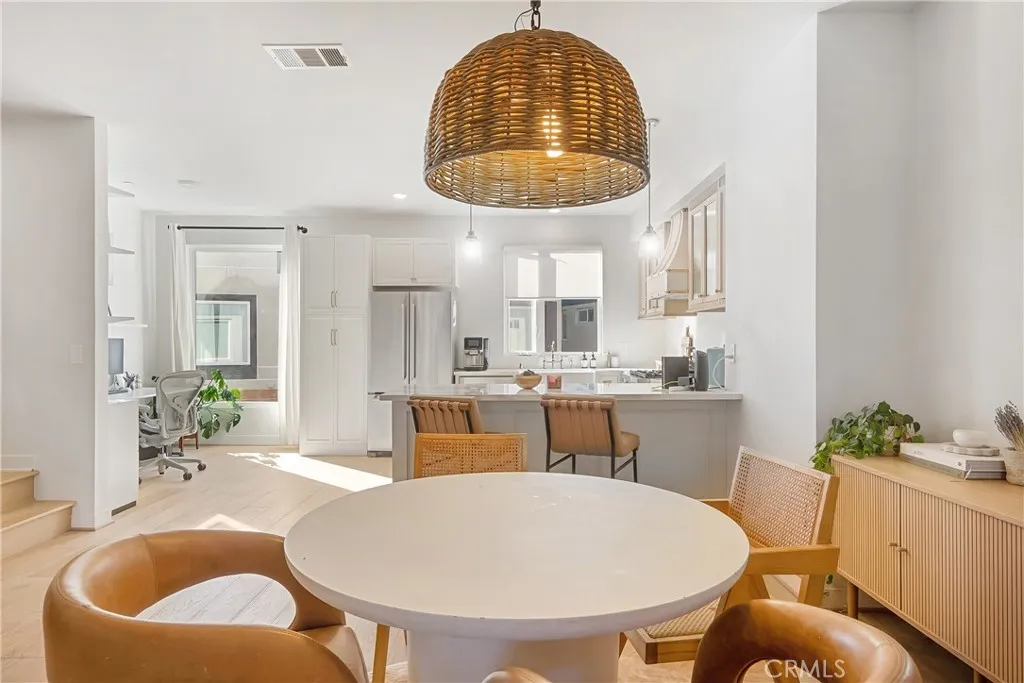 Additional image 57 of 2581 Arvia #3, Los Angeles, CA 90065