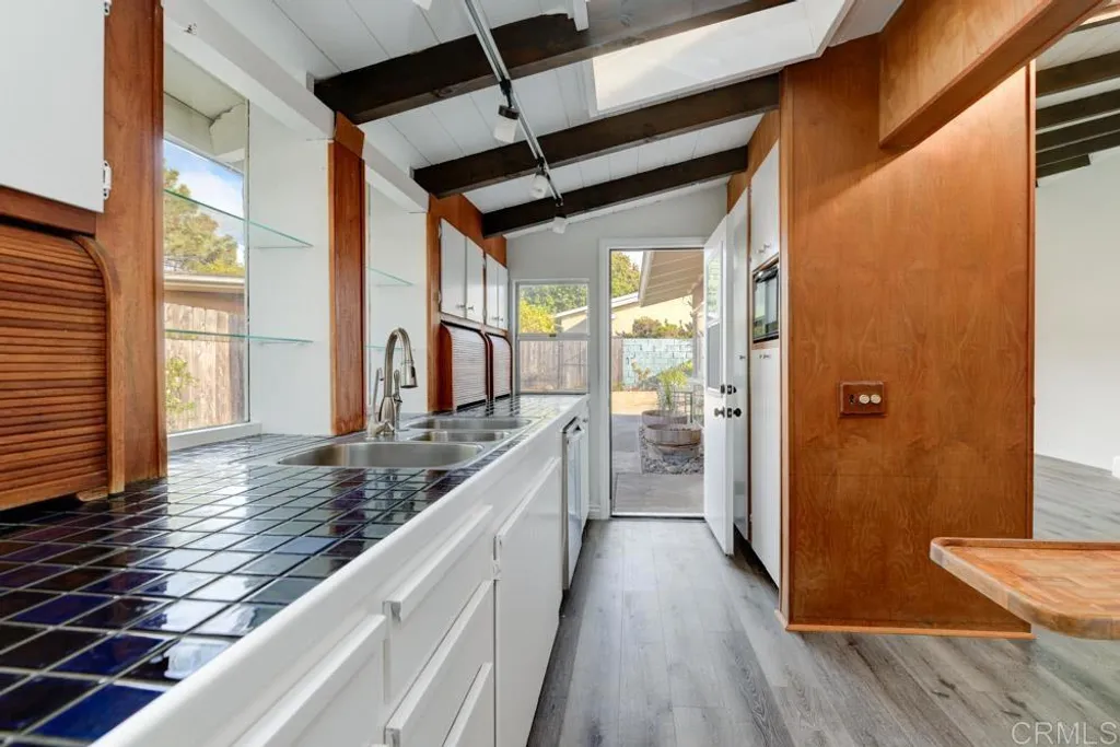 Additional image 12 of 744 E Solana Cir, Solana Beach, CA 92075