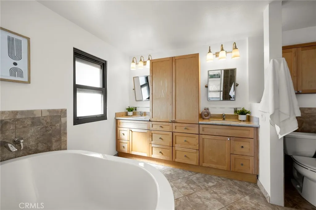 Additional image 43 of 8180 Manitoba, Playa Del Rey, CA 90293