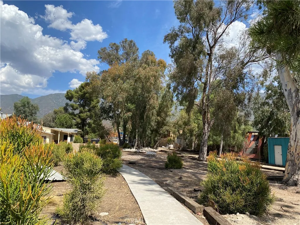 Additional image 2 of 19216 Kendell Dr, Devore, CA 92407