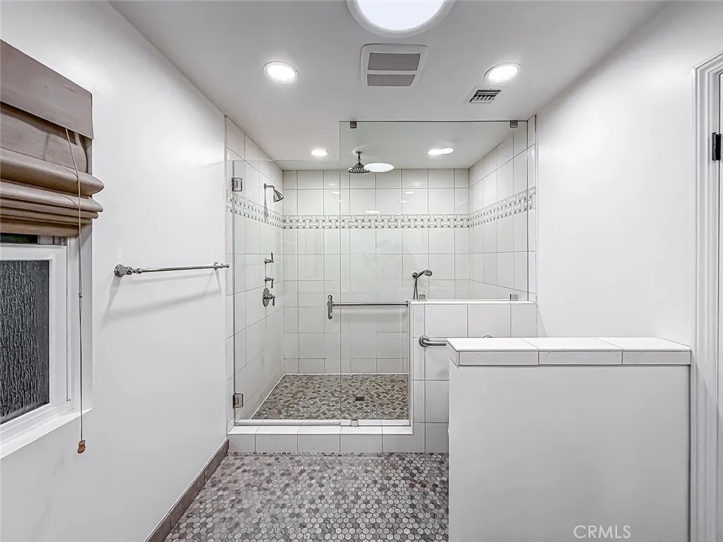 Additional image 98 of 15452 Varden, Sherman Oaks, CA 91403