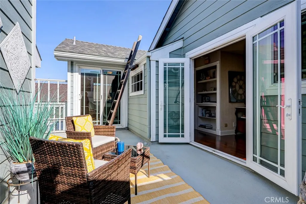 Additional image 29 of 718 S Broadway Unit C, Redondo Beach, CA 90277