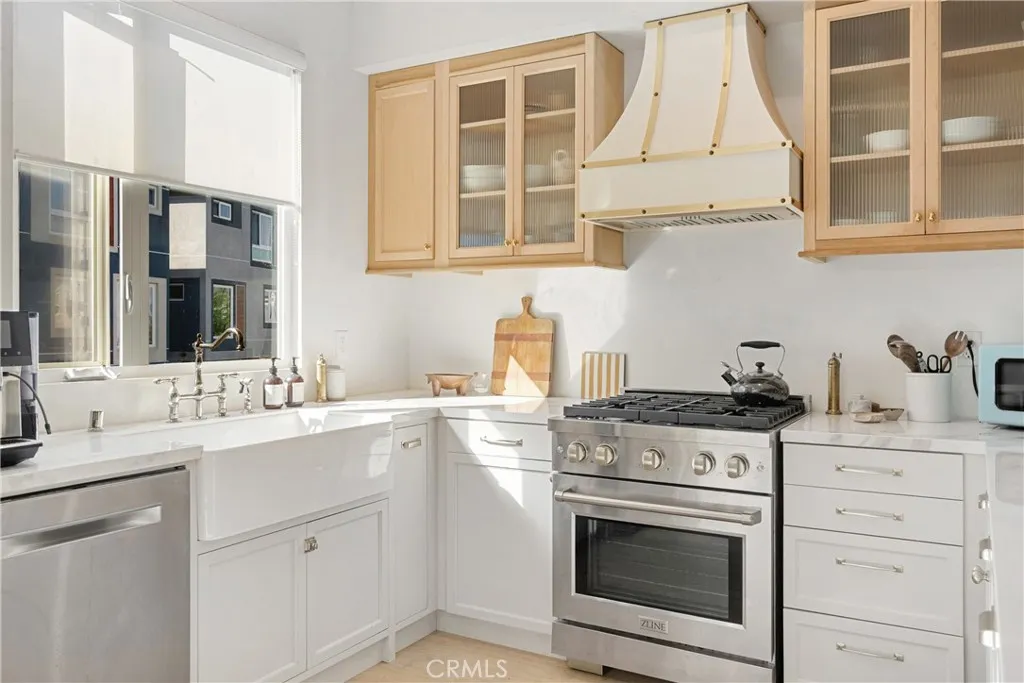 Additional image 65 of 2581 Arvia #3, Los Angeles, CA 90065