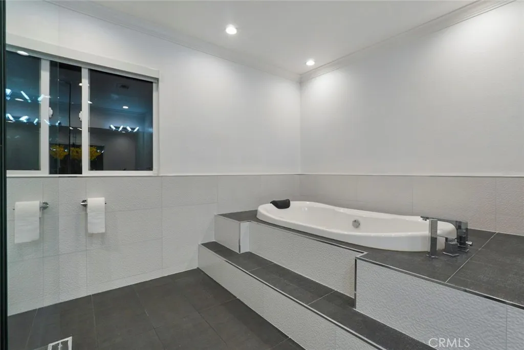 Additional image 31 of 3381 Oakmont View Dr, Glendale, CA 91208