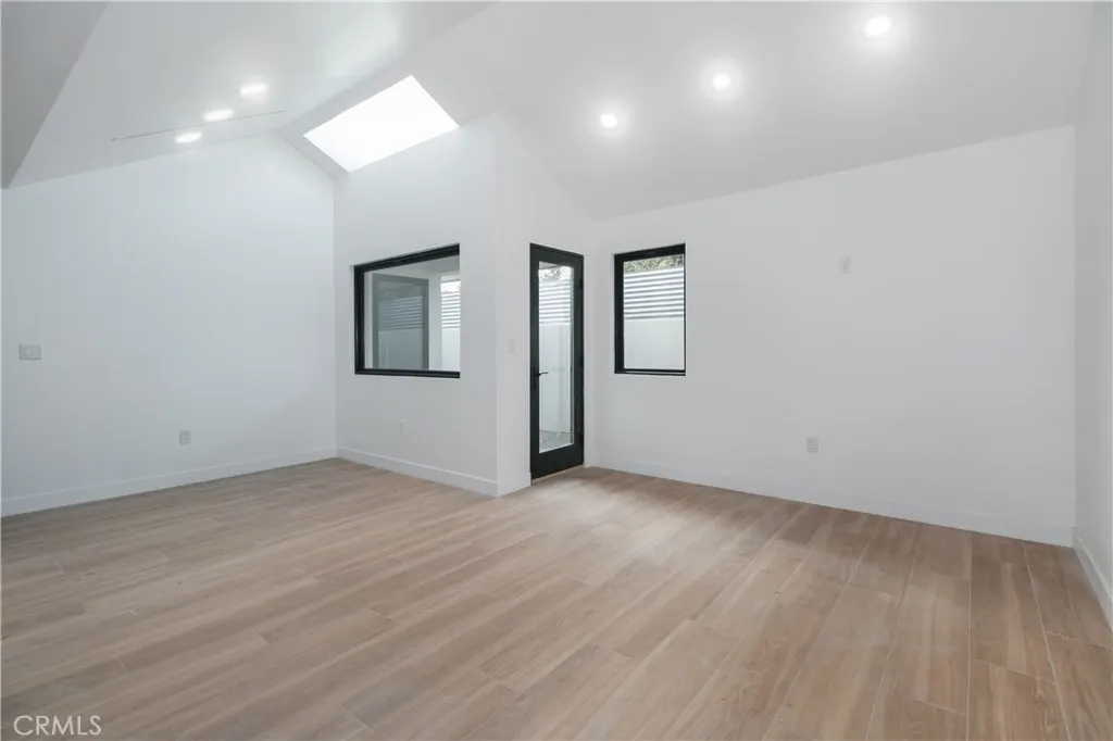 Additional image 12 of 8141 Hazeltine, Panorama City, CA 91402