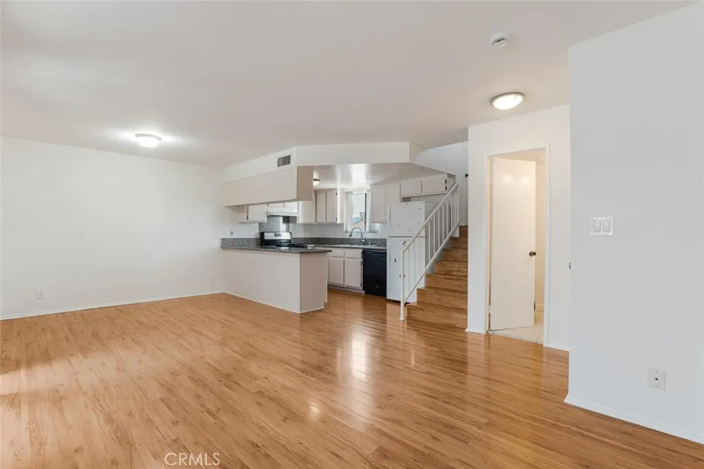 Additional image 3 of 1129 Linden Avenue Unit 5, Glendale, CA 91201