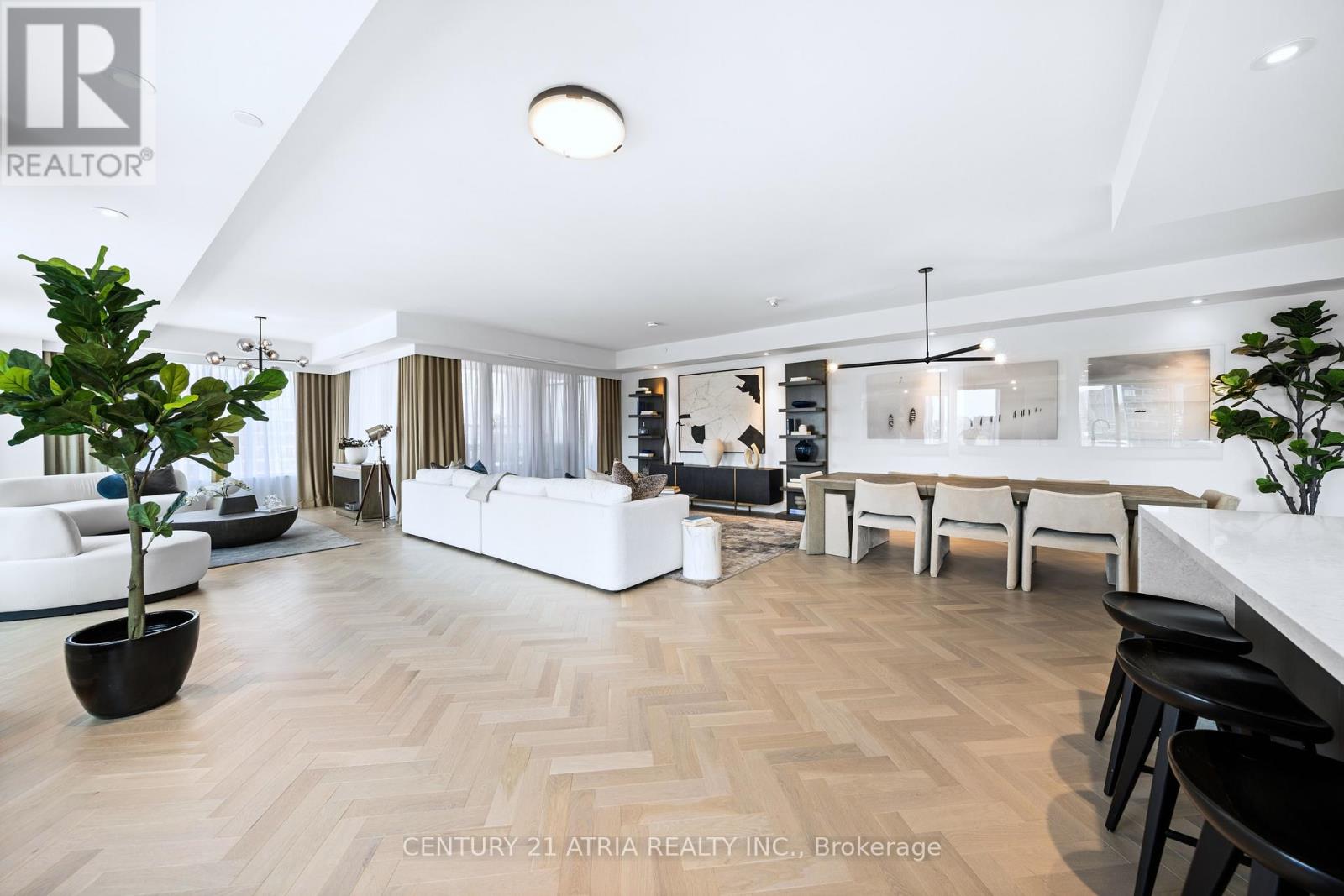 810 - 455 WELLINGTON STREET W|Toronto (Waterfront Communities), Ontario M5J2R2