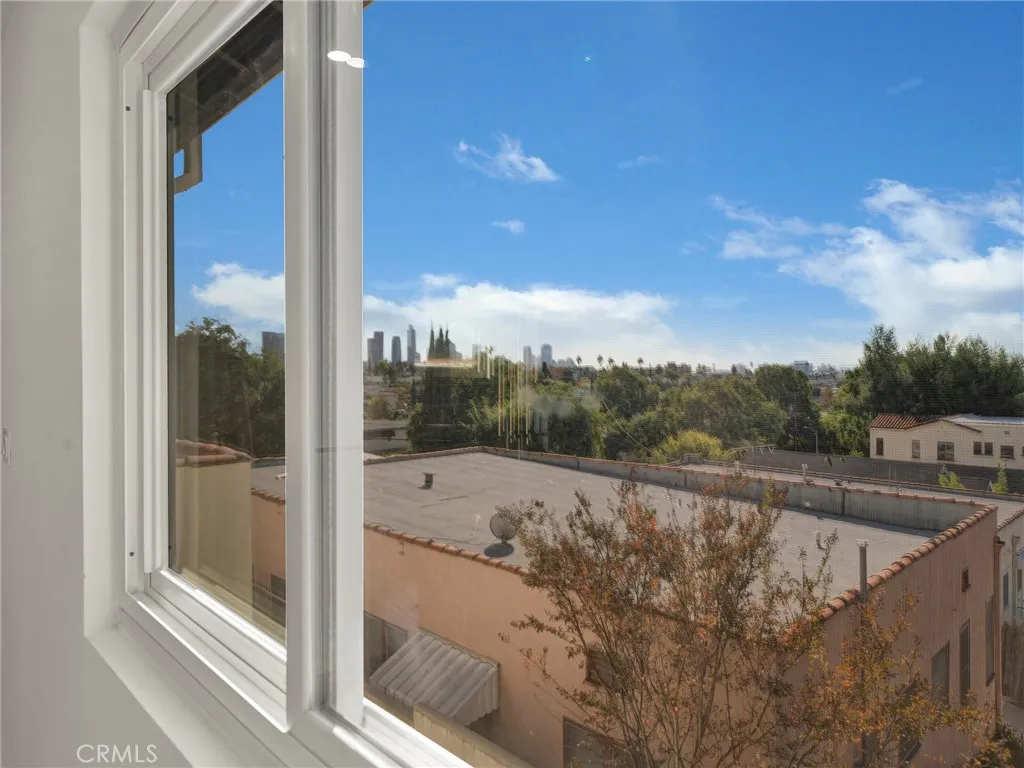 Additional image 10 of 727 Robinson, Los Angeles, CA 90026