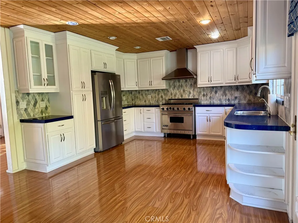 Additional image 8 of 22329 Kittridge St, Woodland Hills, CA 91303