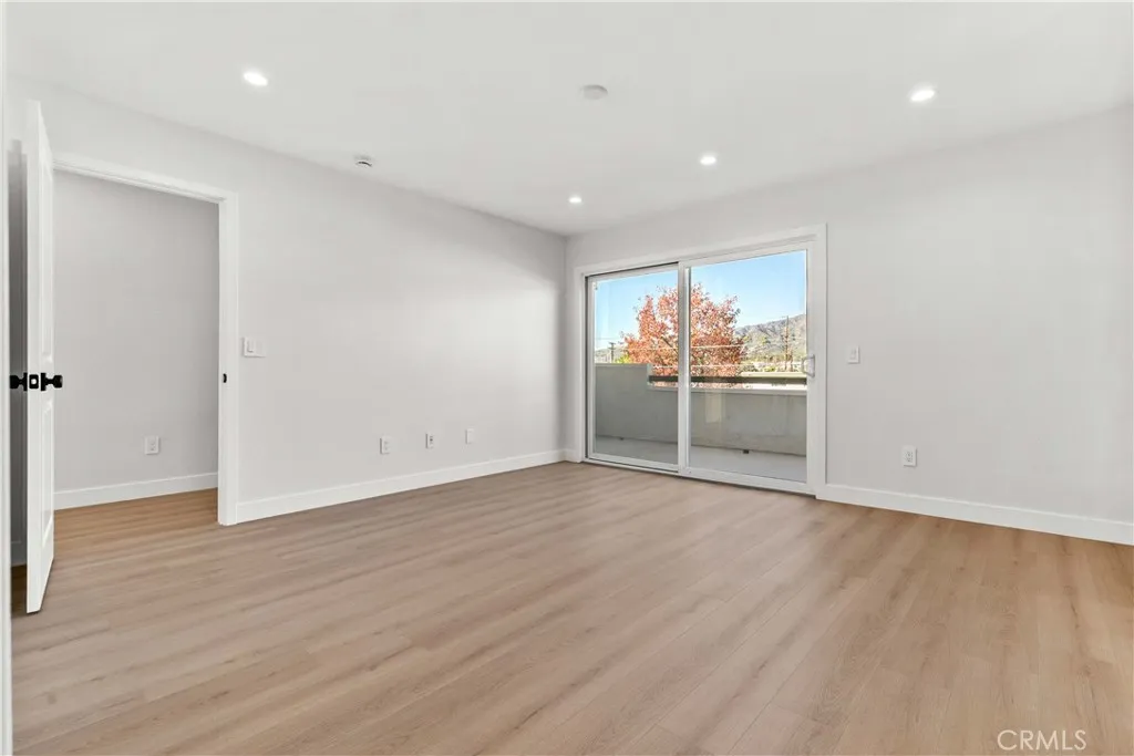 Additional image 109 of 552 Hahn Ave, Glendale, CA 91203