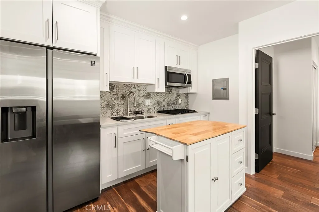 Additional image 3 of 6624 Dannyboyar Avenue, West Hills, CA 91307