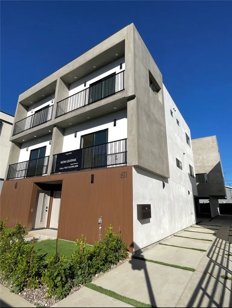 Additional image 26 of 611 W 41st Place Unit 1/2, Los Angeles, CA 90037