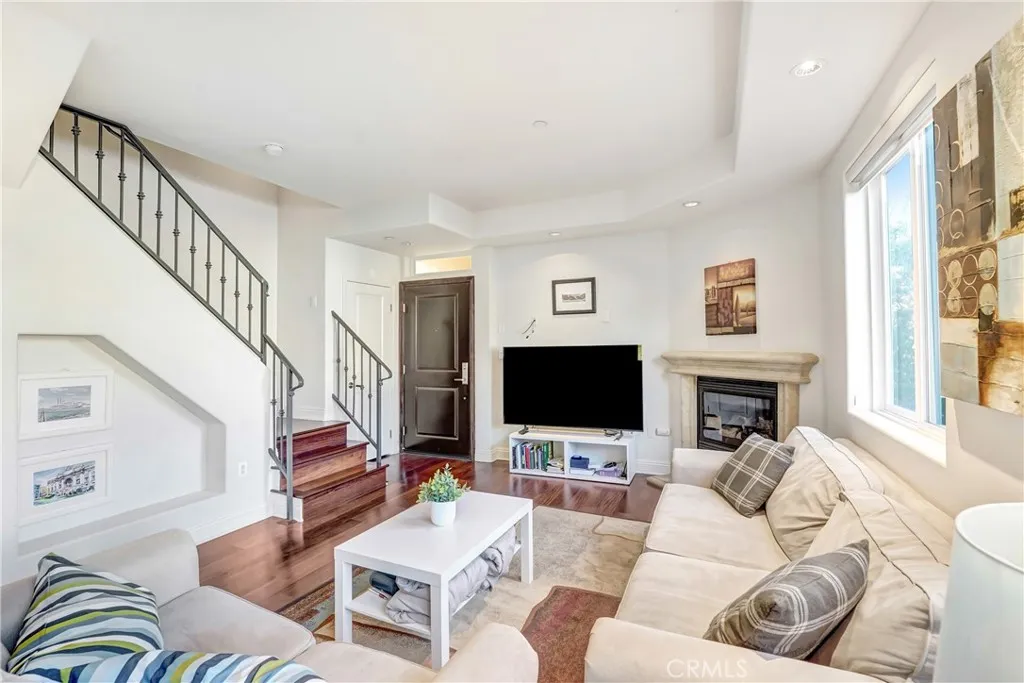 Additional image 5 of 11323 Huston St Unit 11, North Hollywood, CA 91601