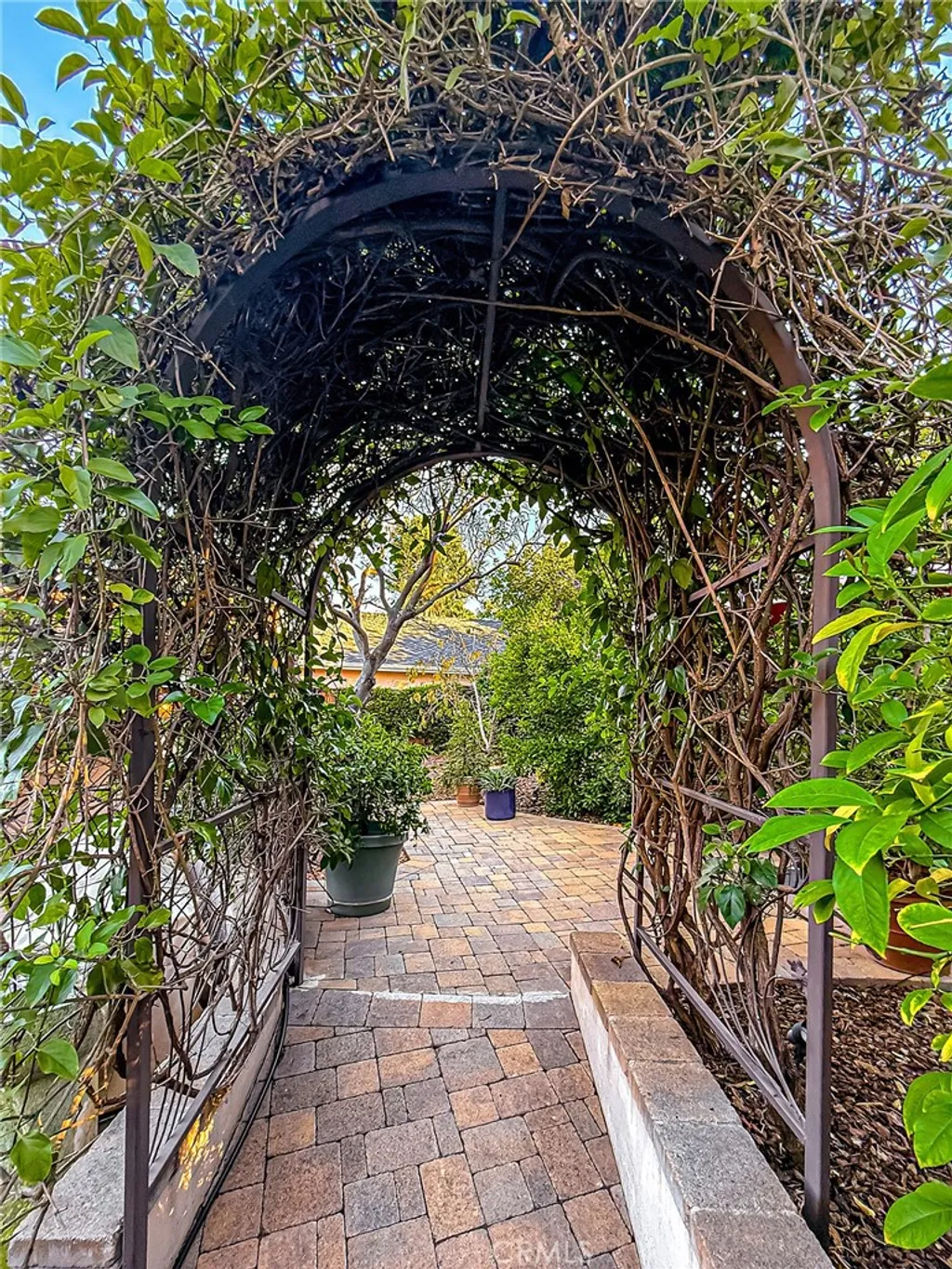 Additional image 51 of 15452 Varden, Sherman Oaks, CA 91403