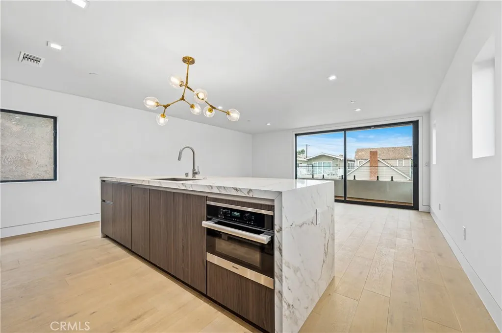 Additional image 8 of 121 39th Street Unit B, Newport Beach, CA 92663