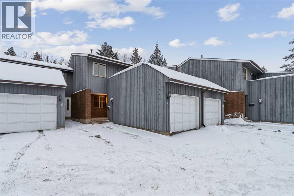 15, 803 Varsity Estates Drive NW|Calgary, Alberta T3B4W5