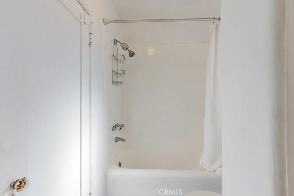 Additional image 21 of 128 S Harper Ave, Los Angeles, CA 90048