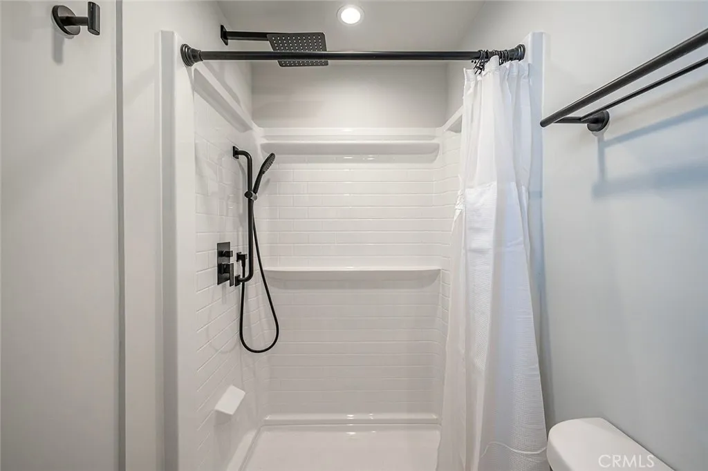 Additional image 26 of 50 Surfside Avenue Unit B, Surfside, CA 90743