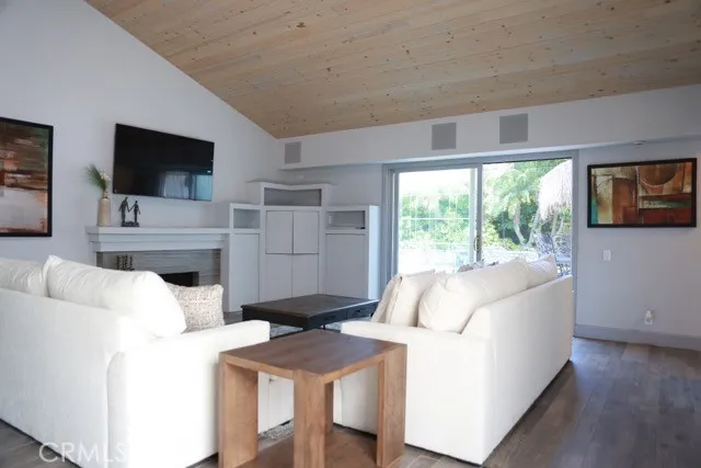 Additional image 74 of 58 Fulton, Irvine, CA 92620