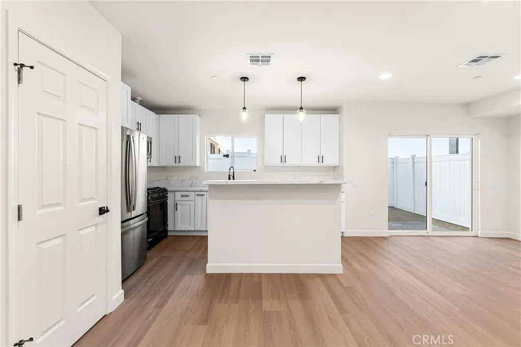 Additional image 49 of 902 W Hert Street, Colton, CA 92324