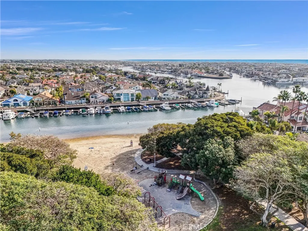 Property image for 16291 Countess Drive Unit 203, Huntington Beach, CA 92649