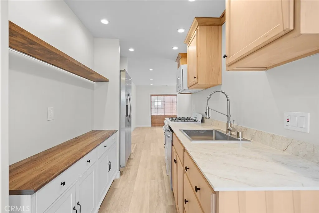 Additional image 55 of 50 Surfside Avenue Unit B, Surfside, CA 90743