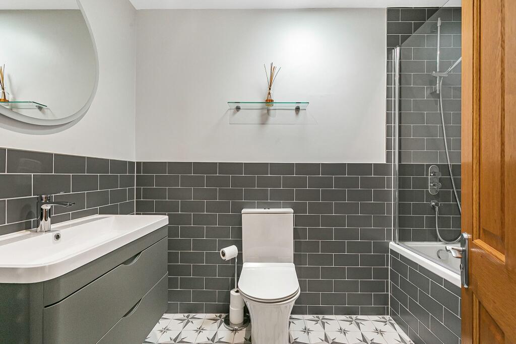 Additional image 19 of Kentish Lane, Brookmans Park, AL9