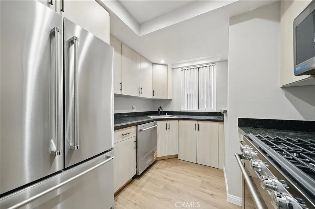 Additional image 31 of 7826 Topanga Canyon Boulevard Unit 218, Canoga Park, CA 91304