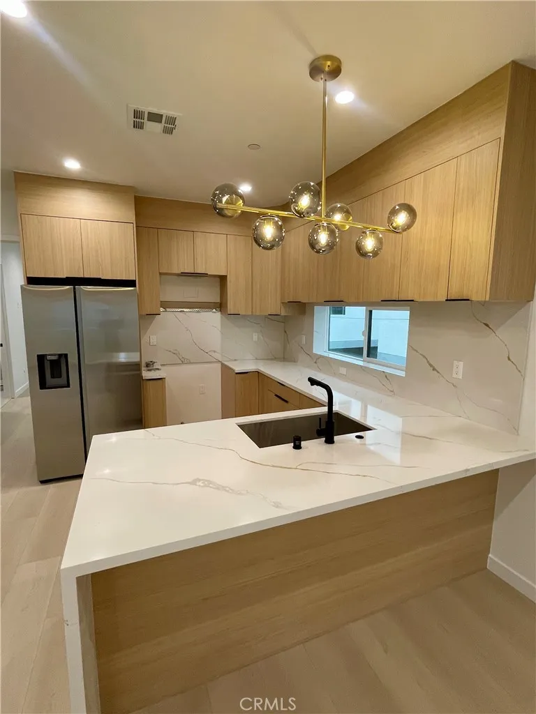 Additional image 33 of 613 W 41st Place Unit 1/2, Los Angeles, CA 90037