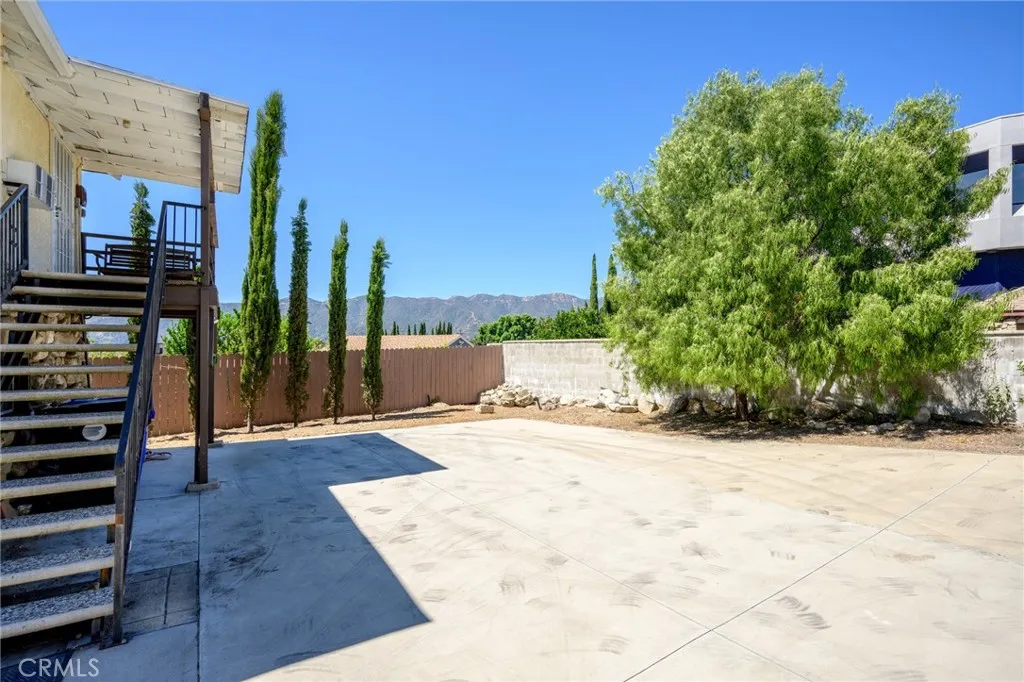 Additional image 3 of 2526 Foothill Boulevard Unit 1/2, La Crescenta, CA 91214